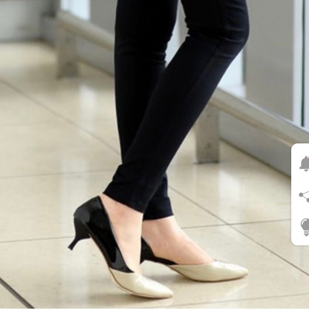 59th Street medium heel black and cream shoes